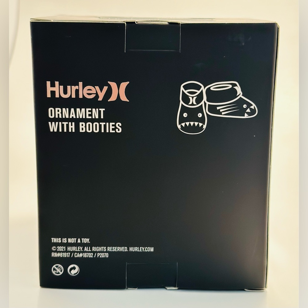 Hurley newborn 1 pair of booties in ornament shark design size 0-6M new in box - Picture 5 of 7